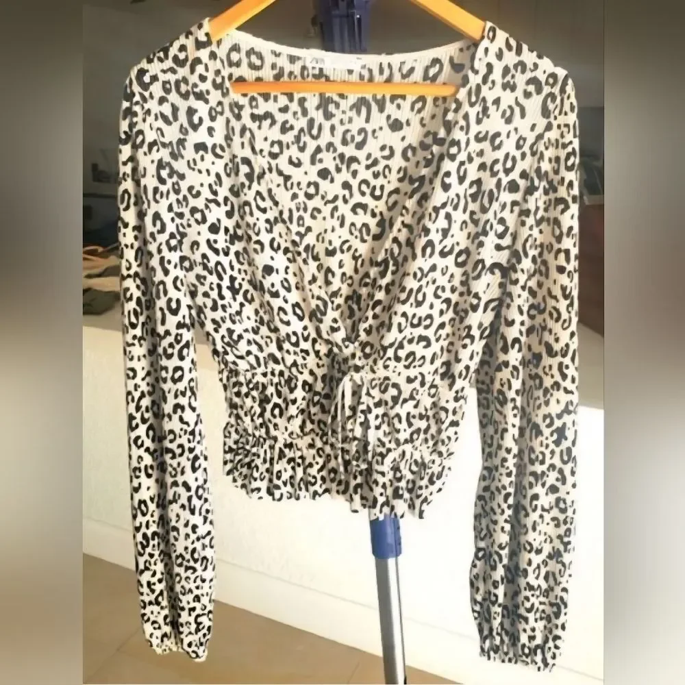 Zara- Leopard Print Women's Top - Picture 5 of 5